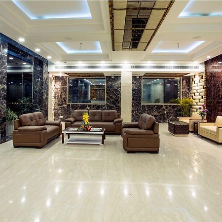 Hotel The Grand Inn Jammu Bagian luar foto