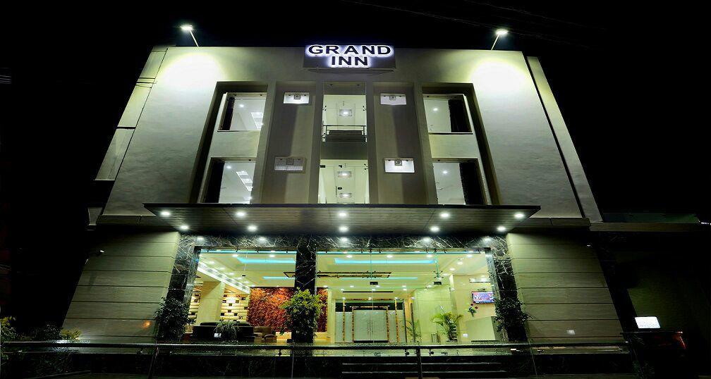 Hotel The Grand Inn Jammu Bagian luar foto